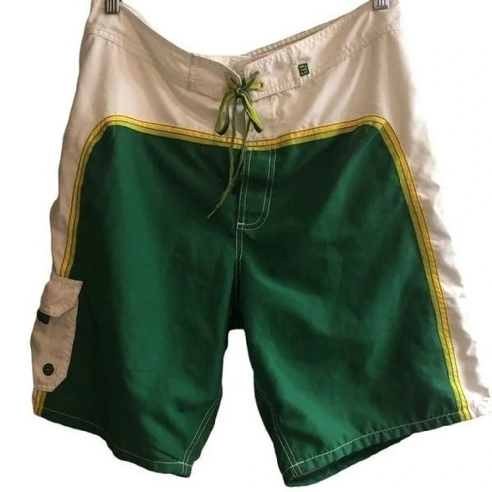 GAP Board Shorts Velcro Closer and Side Pocket Size 34 - Picture 1 of 2